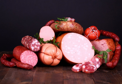 Немецкие фермеры встревожены продажей колбасных изделий из Польши