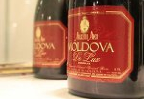 Молдова в январе-ноябре сократила производство вина на 21,3%