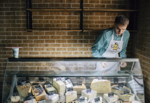 Более 100 сортов сыра общим весом 50 тонн привезут в Москву на «Сырные дни»