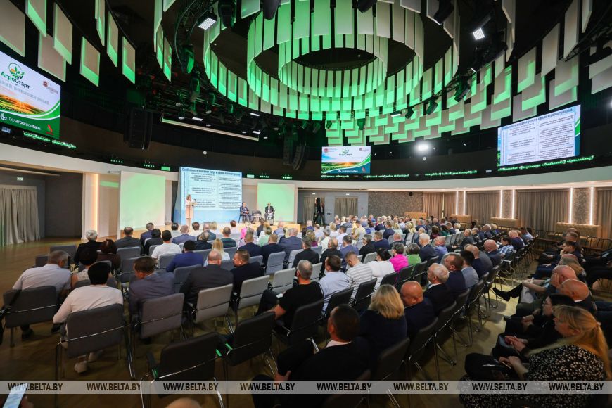 В Витебске проходит областной форум «АгроСтарт. Территория возможностей»