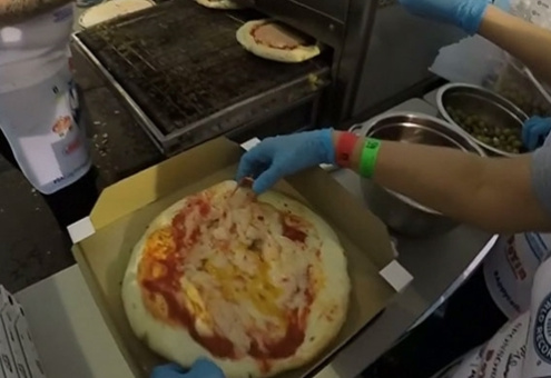 Мировой рекорд по приготовлению пиццы установили аргентинские повара
