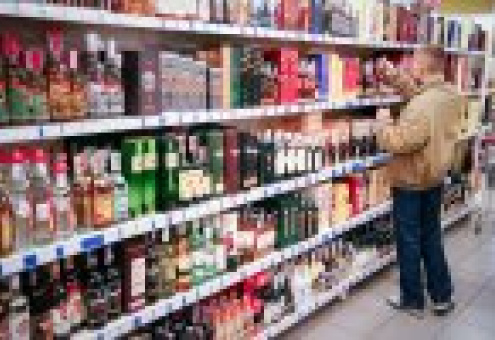 Кабмин принял решение о повышении цен на алкогольную продукцию на 25-40%.