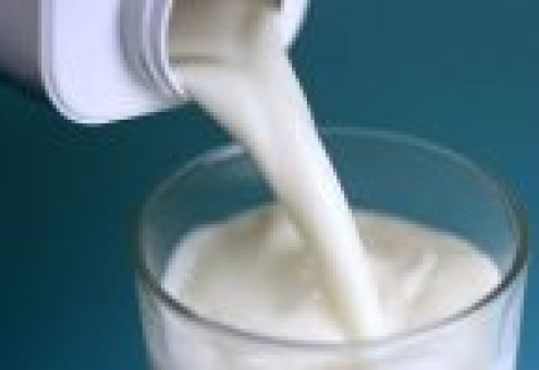 Рост производства молока в Европе давит на "молочные" цены во всем мире