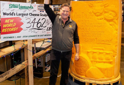 Мировой рекорд 2018 года: сырная скульптура размера ХХL