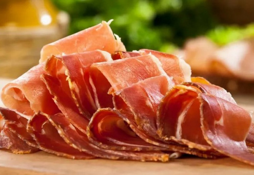 Госстандарт за 2021 год выявил свыше 28 наименований некачественных мясных товаров из Италии