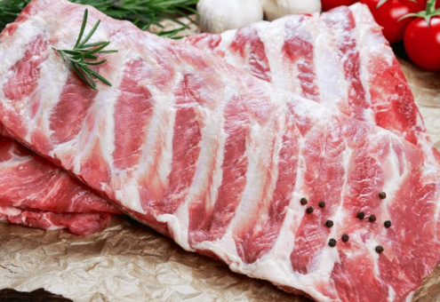 Импорт свинины в Украине за 2 месяца рухнул в 4,6 раза