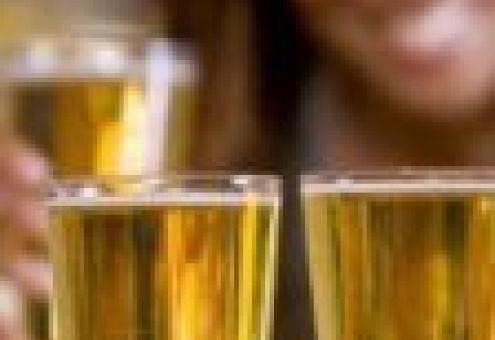 Продажу пива в ларьках запретят в Подмосковье с июля 2012 года