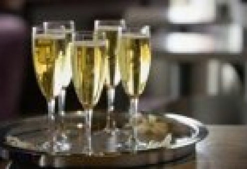 РФ: производители могут отказаться от наименования "Шампанское"