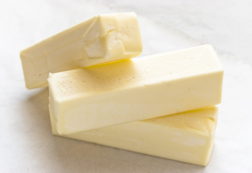 Поставки в Россию сливочного масла, молочных жиров и паст выросли на 28%