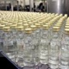 Россия впервые вводит минимальную цену на водку